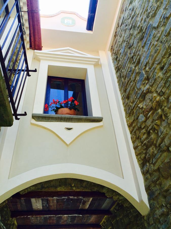 Pozzo Medievale Prignano Cilento Eksteriør billede