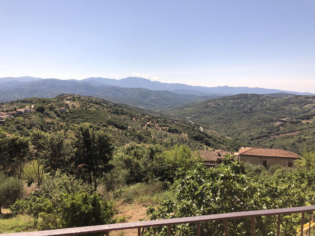 Pozzo Medievale Prignano Cilento Eksteriør billede