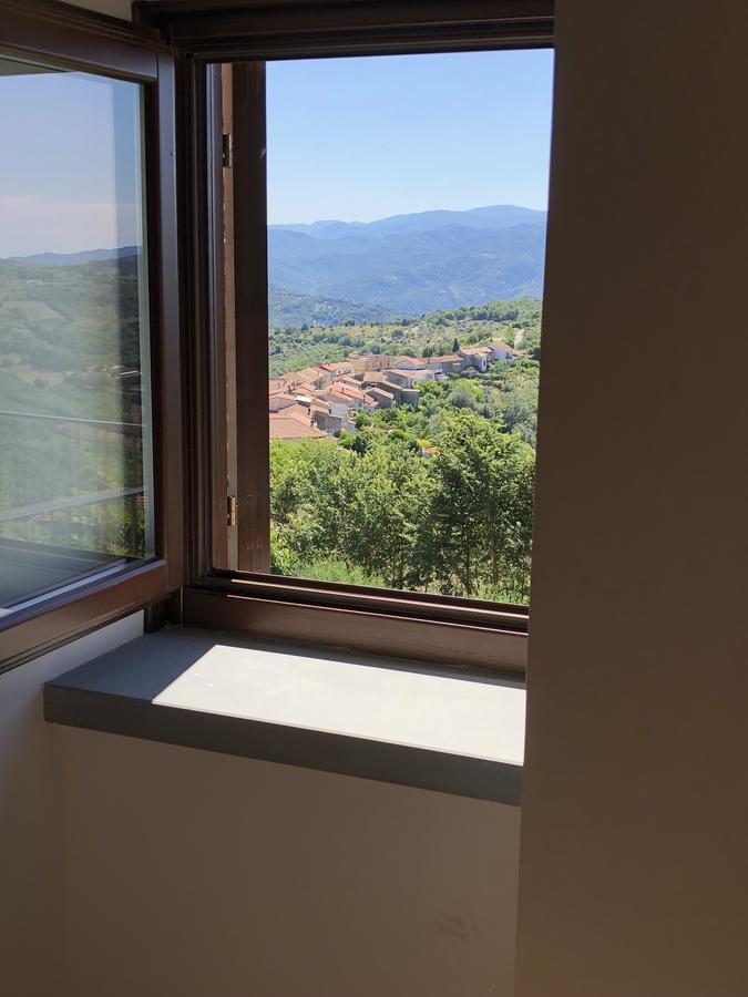 Pozzo Medievale Prignano Cilento Eksteriør billede